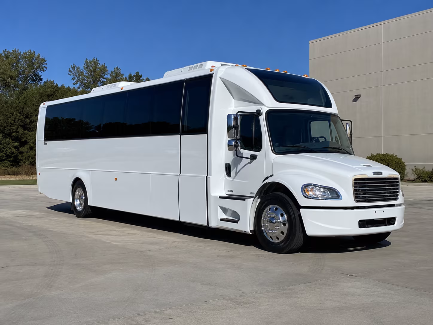 lenexa 28 passenger party bus