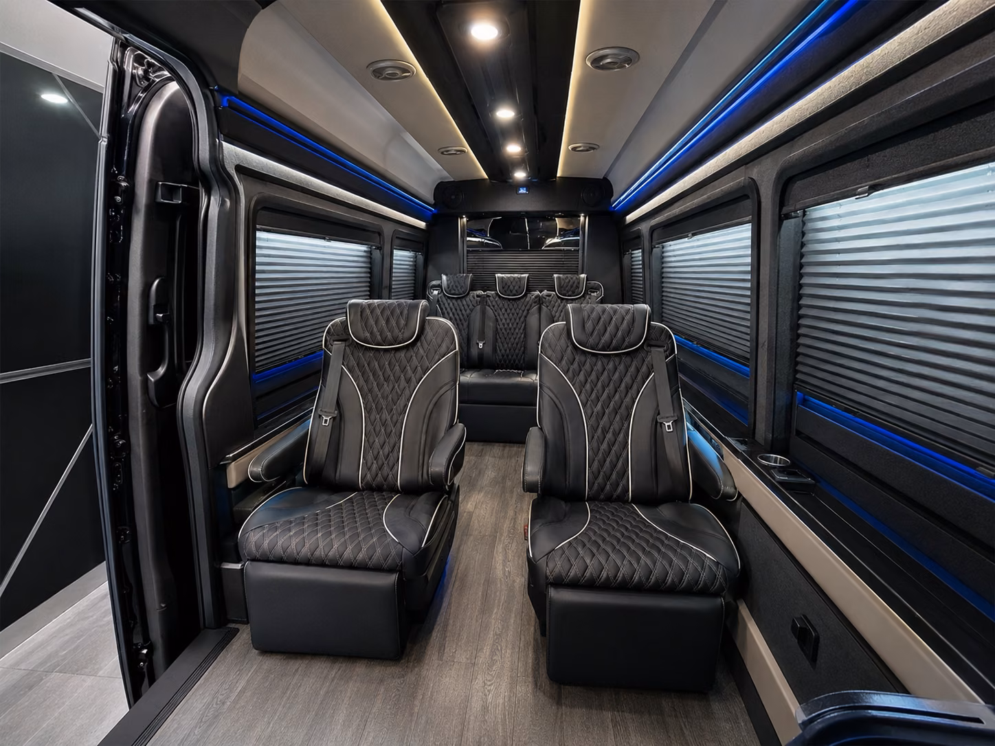 the right bus for corporate groups flying in and out of lenexa